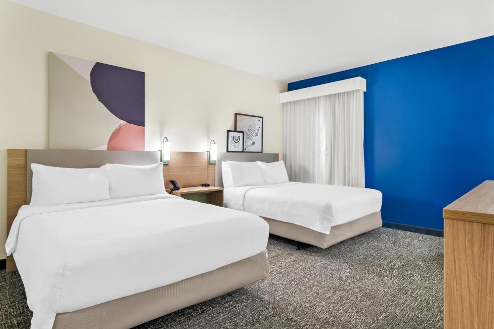 Queen Room with Two Queen Beds interior